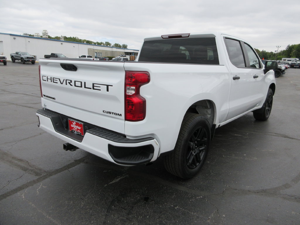 Certified 2022 Chevrolet Silverado 1500 Custom w/ LPO, Dark Essentials Package RWD image 5