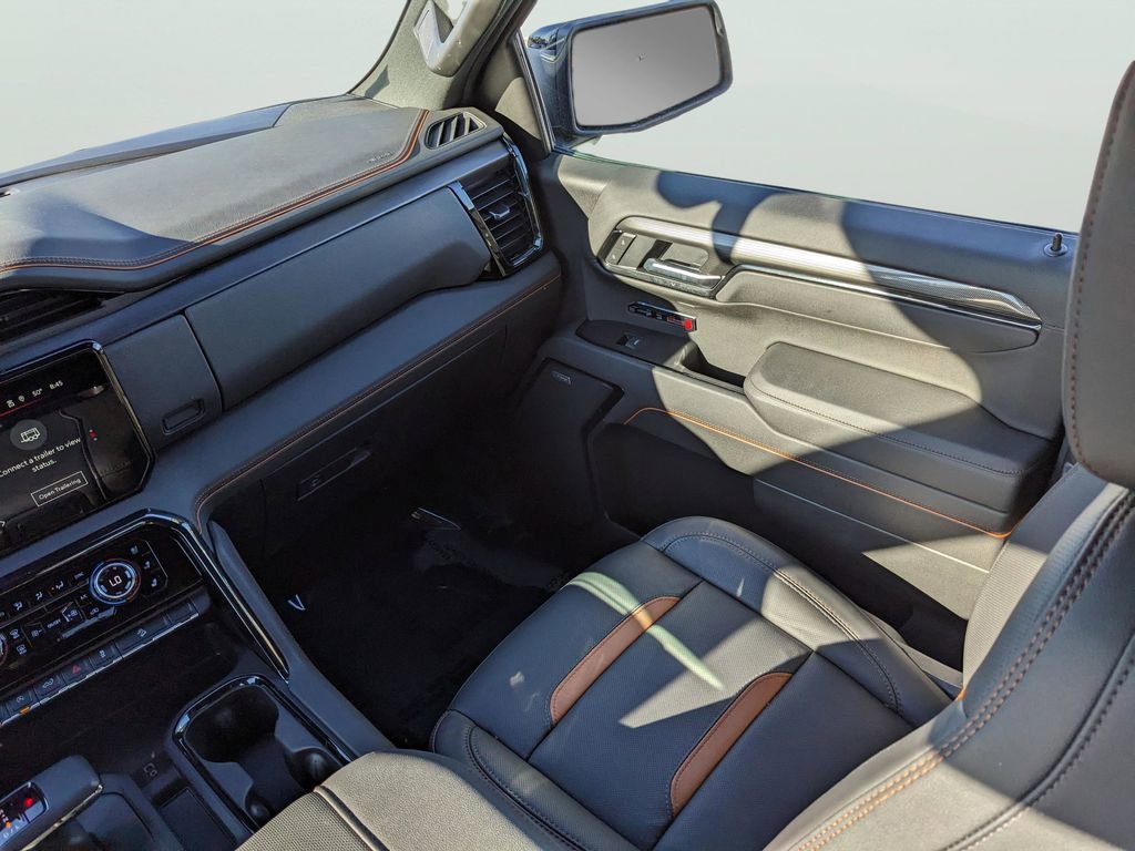 Used 2025 GMC Sierra 1500 AT4 image 16