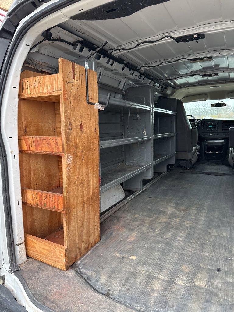 Used 2021 Chevrolet Express 2500 w/ Driver Convenience Package image 15