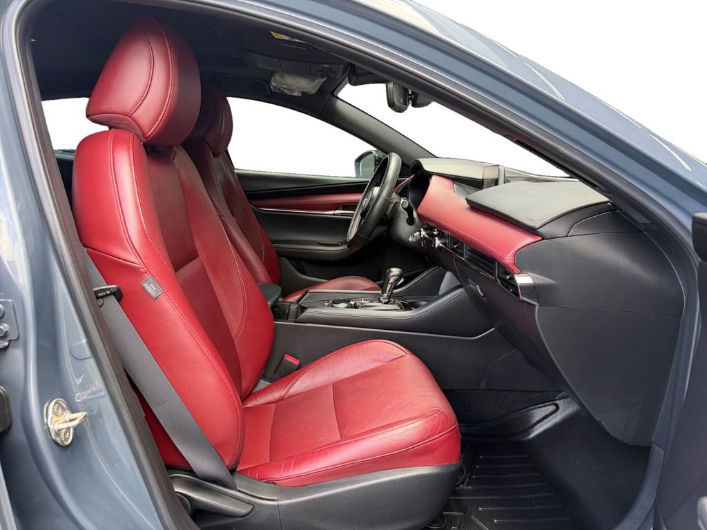 Used 2022 MAZDA MAZDA3 s image 17