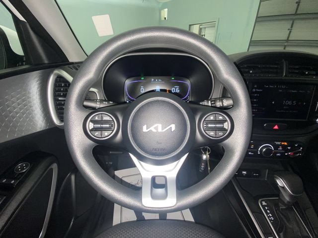 Used 2023 Kia Soul LX w/ Option Group 015 FWD image 14