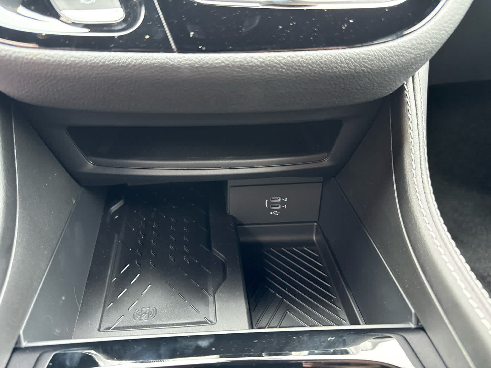 New 2027 Chrysler Pacifica Limited AWD/4WD image 21