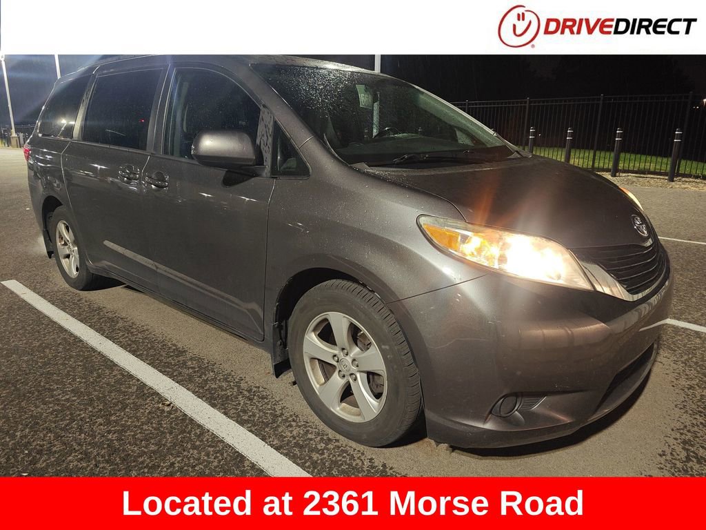 Used 2017 Toyota Sienna LE