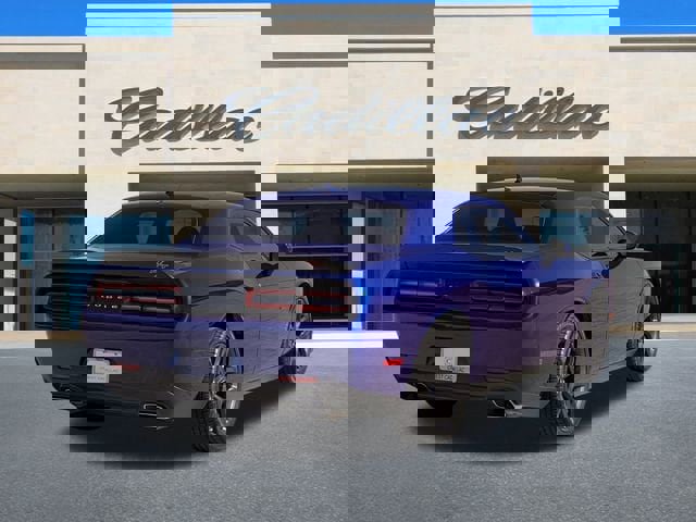 Used 2019 Dodge Challenger R/T image 3