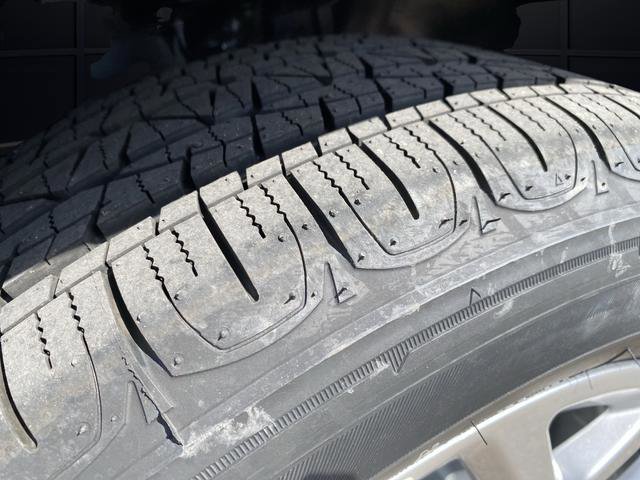 New 2025 Jeep Compass Latitude w/ Sun & Sound Group image 39