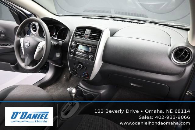 Used 2015 Nissan Versa SV FWD image 40