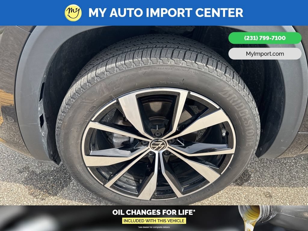 Used 2025 Volkswagen Atlas SEL Premium R-Line AWD/4WD image 9