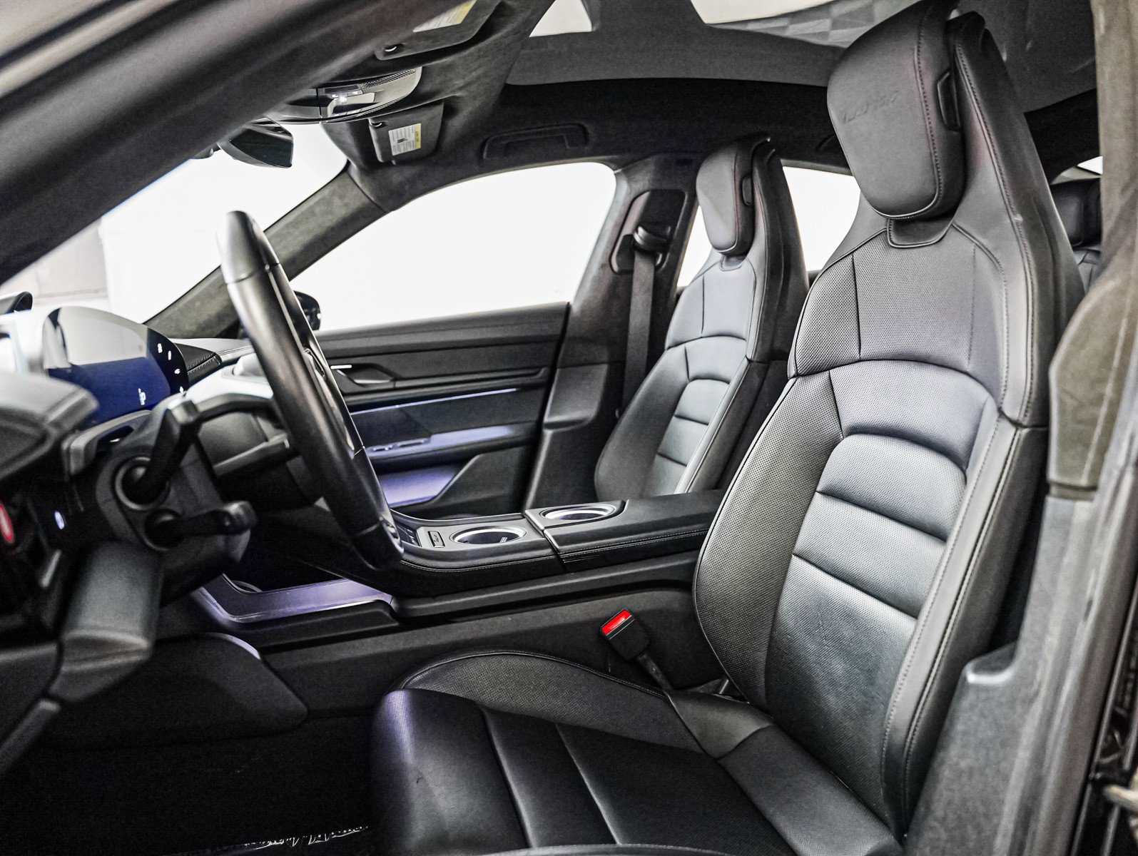 Certified 2021 Porsche Taycan Turbo image 5