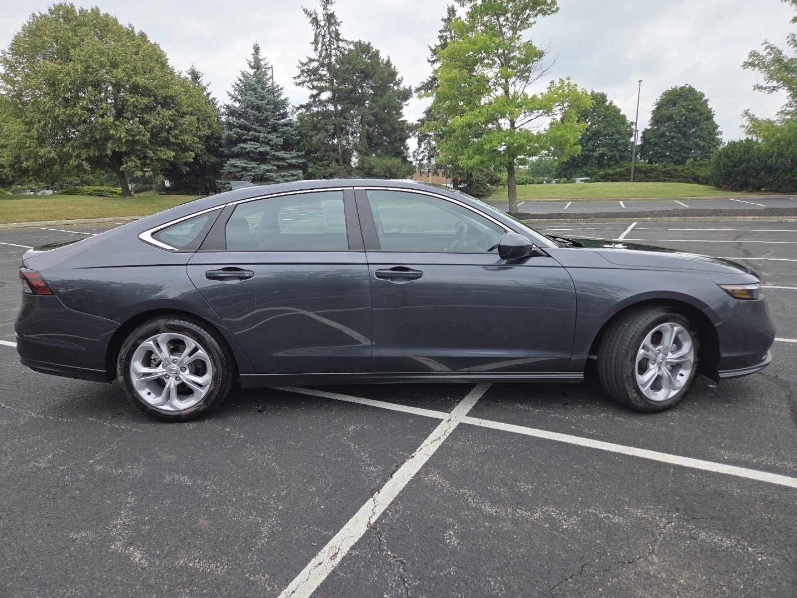 Certified 2025 Honda Accord LX image 19