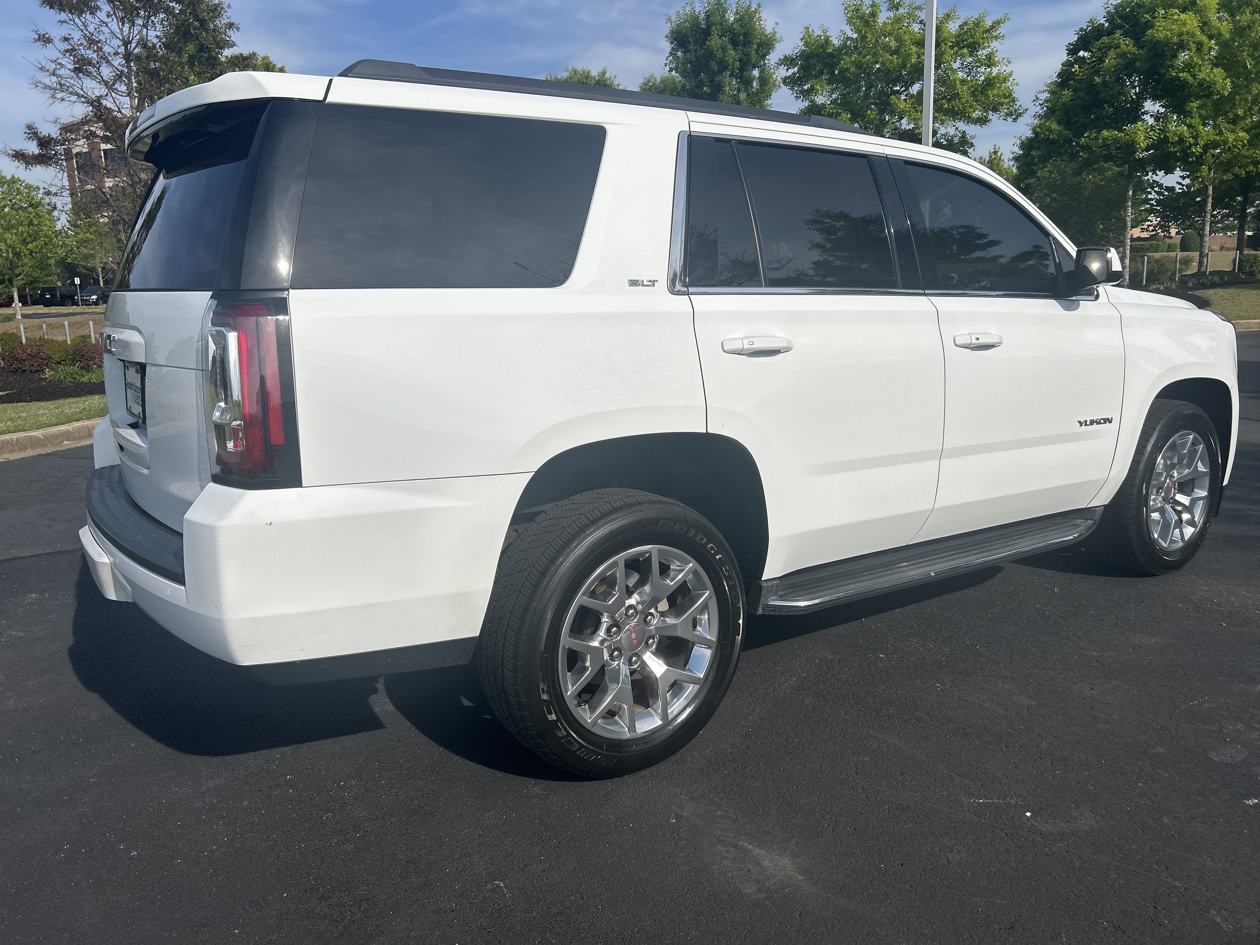 Used 2016 GMC Yukon SLT w/ Open Road Package AWD/4WD image 10