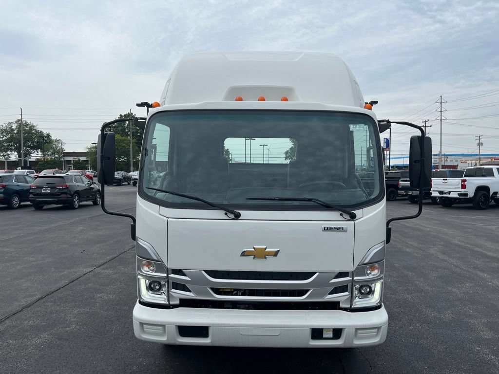 New 2023 Chevrolet Low Cab Forward 5500XD RWD image 2