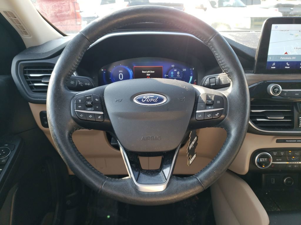 Used 2020 Ford Escape Titanium image 14
