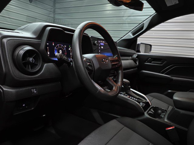 Used 2023 Chevrolet Colorado Trail Boss w/ Technology Package AWD/4WD image 15