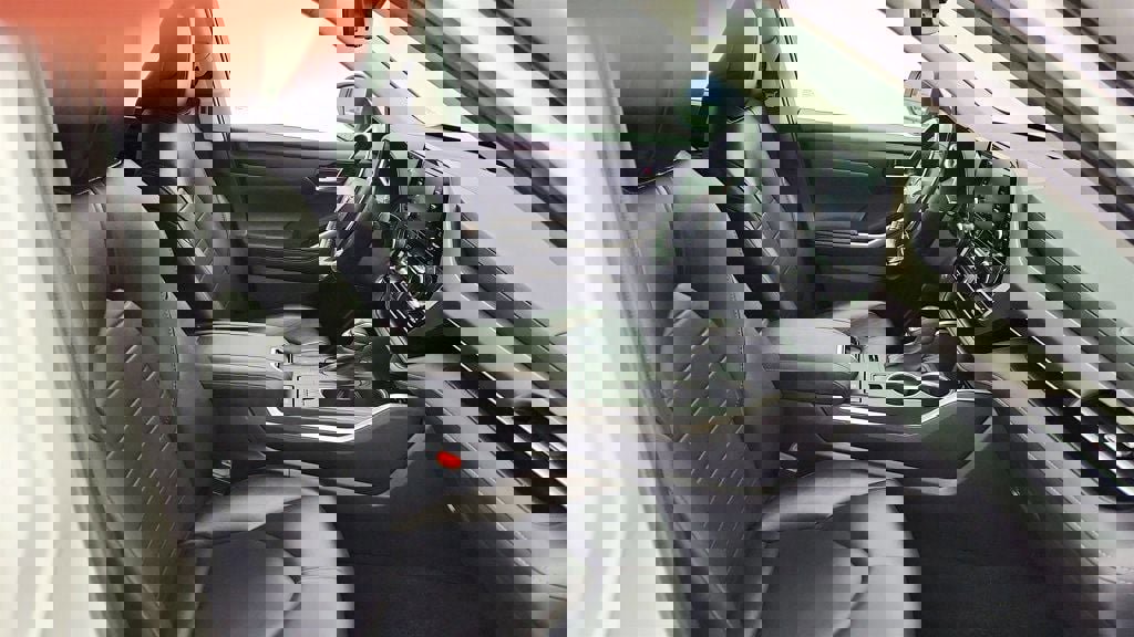 Used 2021 Toyota Highlander XLE image 25