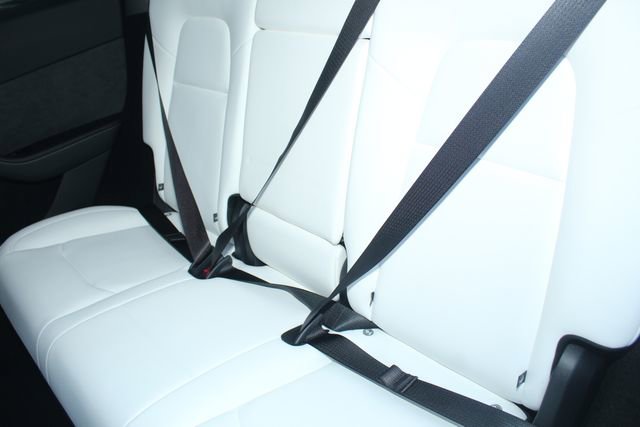 Used 2025 Tesla Model Y Performance image 23