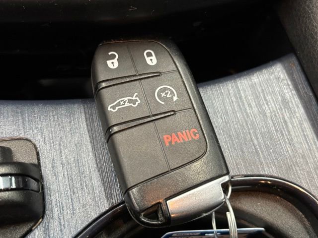 Used 2017 Hyundai Santa Fe SE FWD image 31