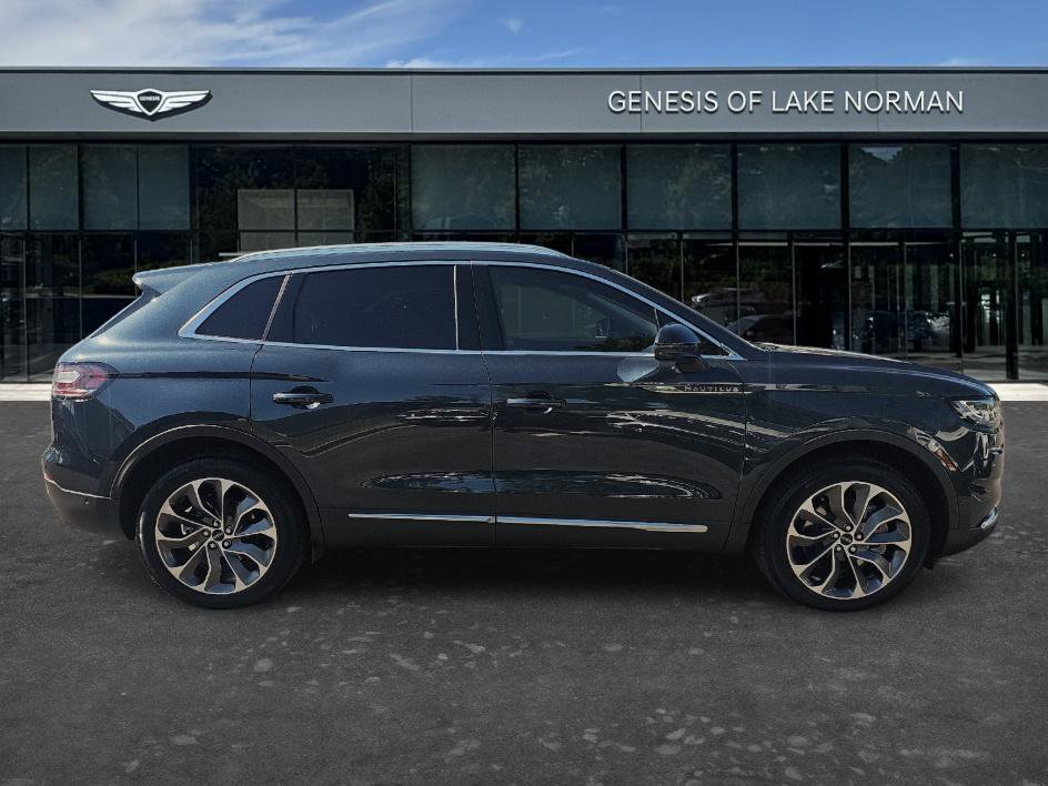 Used 2023 Lincoln Nautilus Reserve w/ Equipment Group 201A FWD image 4