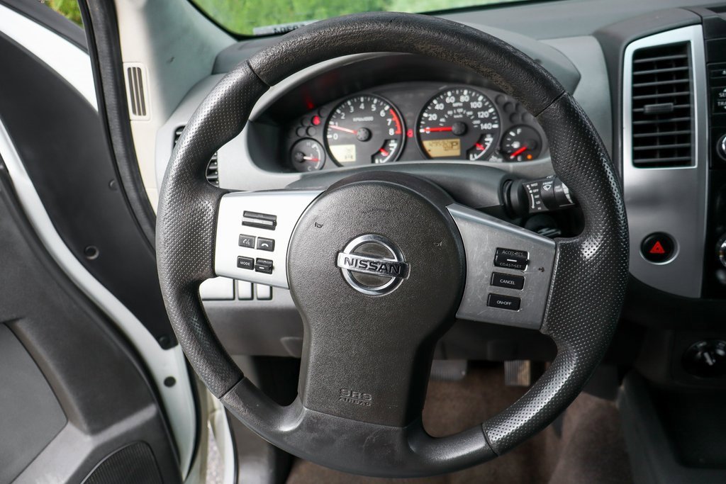 Used 2015 Nissan Xterra X image 19