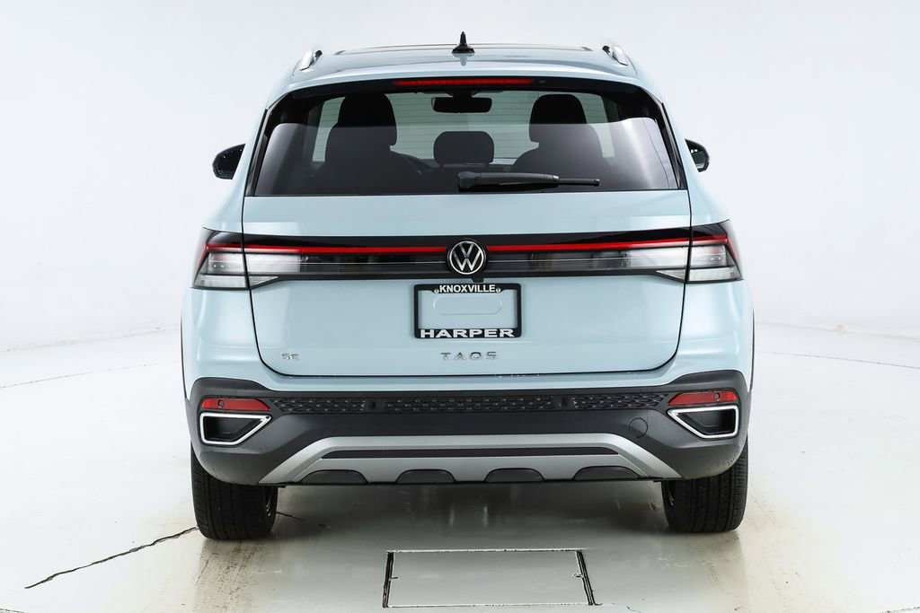 New 2026 Volkswagen Taos SE FWD image 8