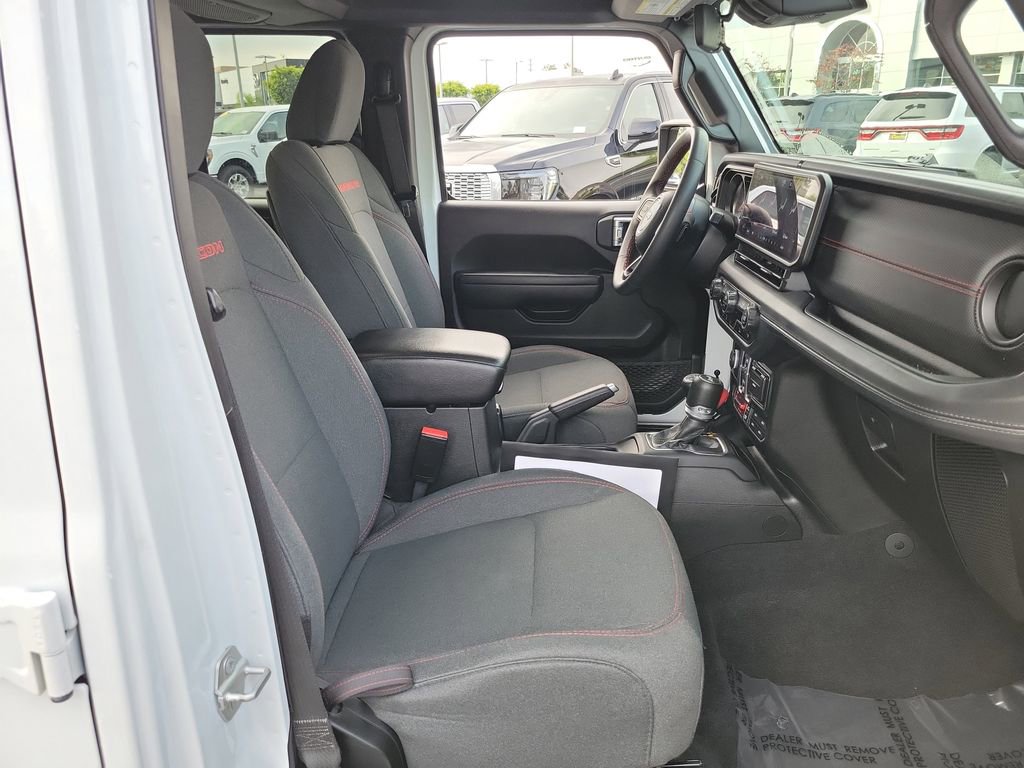Used 2024 Jeep Wrangler Rubicon image 18