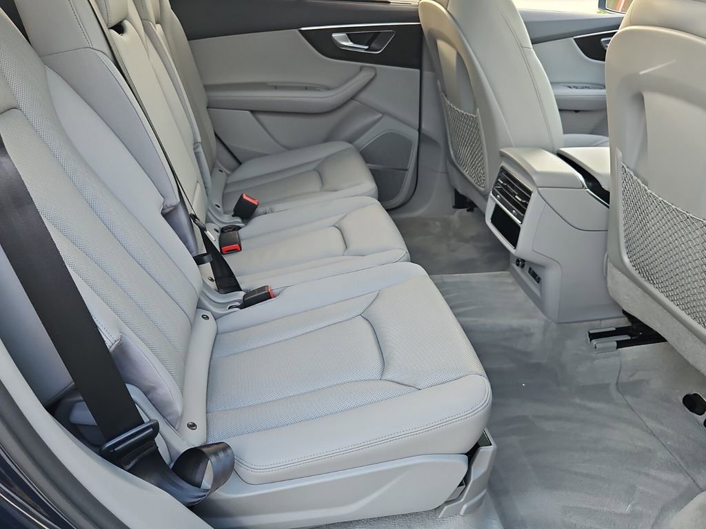 Used 2023 Audi Q7 3.0T Prestige w/ Prestige Package image 18