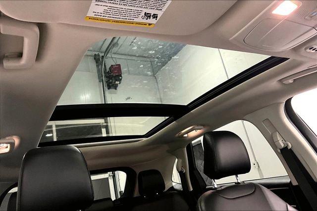 Used 2024 Ford Edge SEL w/ Convenience Package image 28