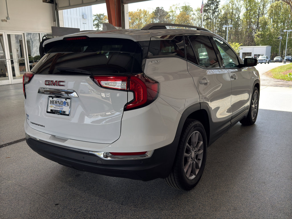 Used 2023 GMC Terrain SLT w/ LPO, Floor Liner Package image 10
