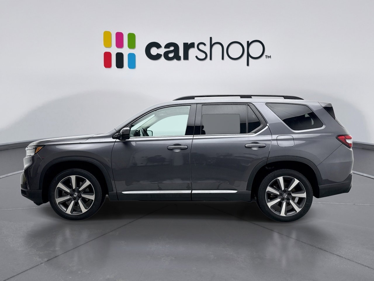 Used 2024 Honda Pilot Touring image 2