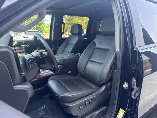 Used 2024 Chevrolet Silverado 1500 LT Trail Boss w/ Convenience Package II image 10