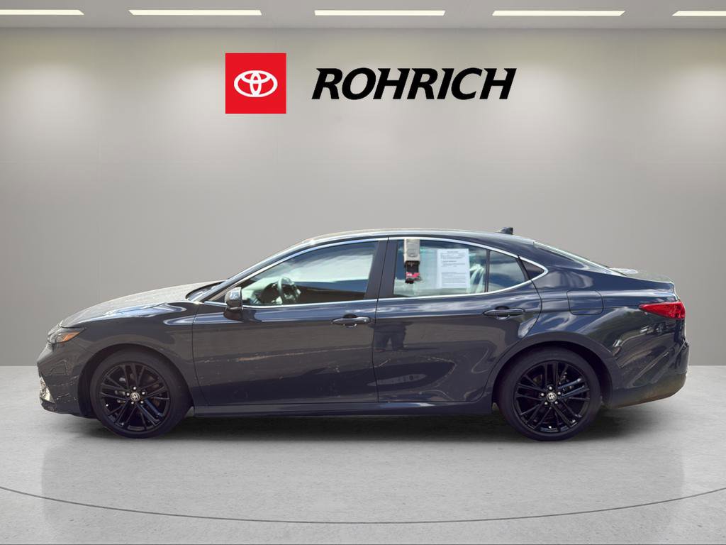 Used 2025 Toyota Camry XLE FWD image 9
