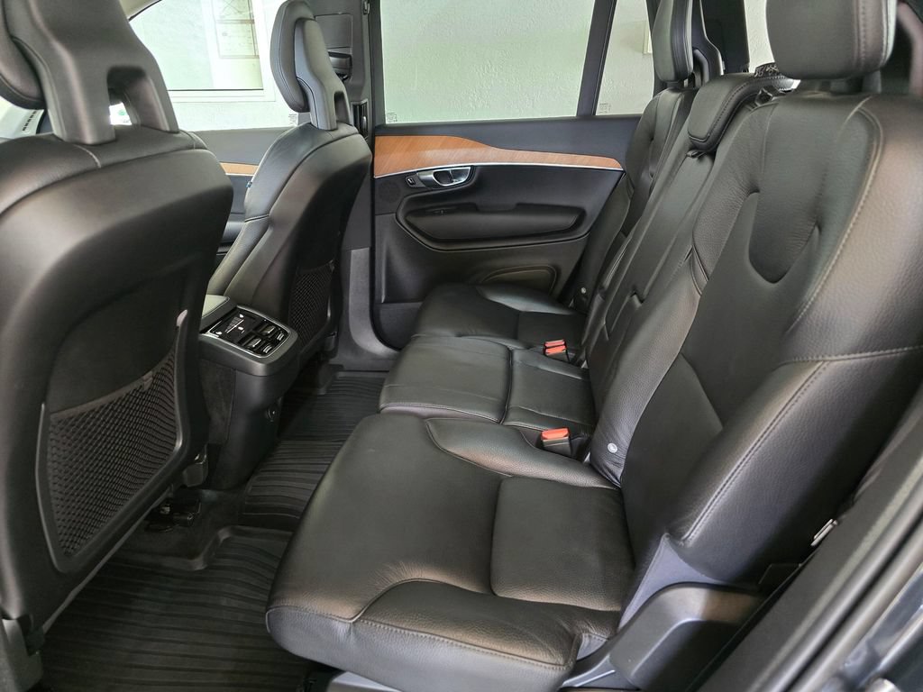 Used 2021 Volvo XC90 T6 Momentum w/ Advanced Package AWD/4WD image 24