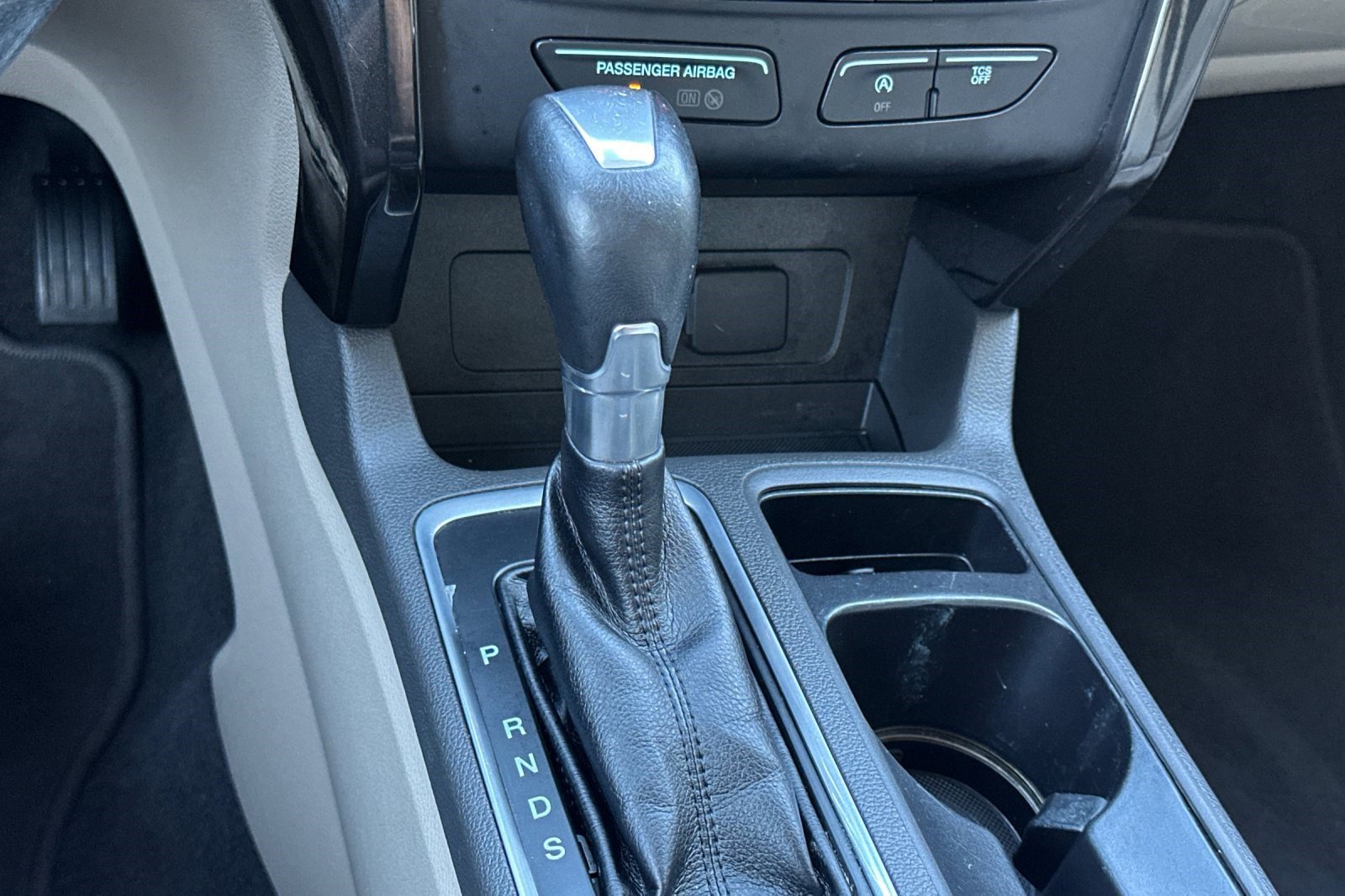 Used 2017 Ford Escape Titanium FWD image 27