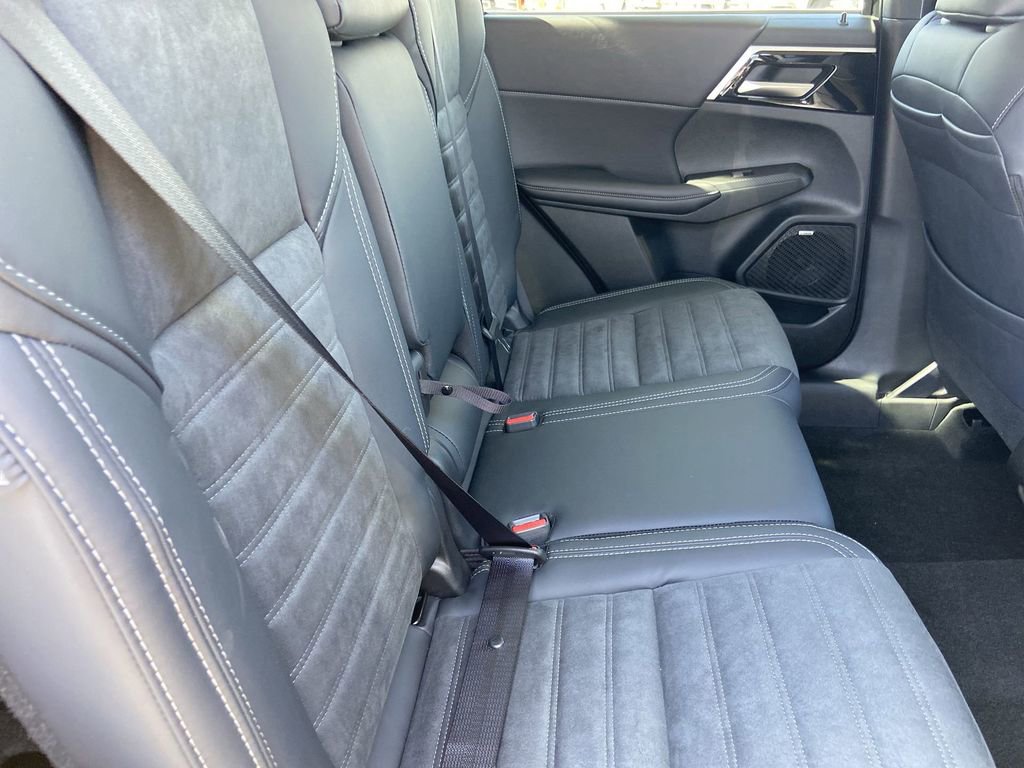New 2026 Mitsubishi Outlander SE AWD/4WD image 23