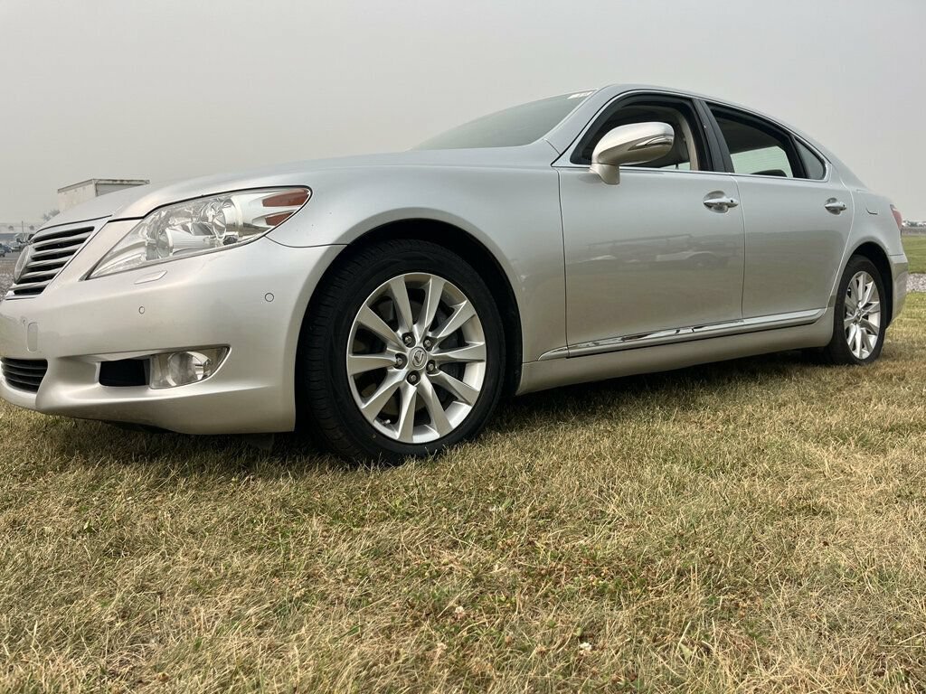 Used 2011 Lexus LS 460 L w/ Luxury Pkg AWD/4WD image 9