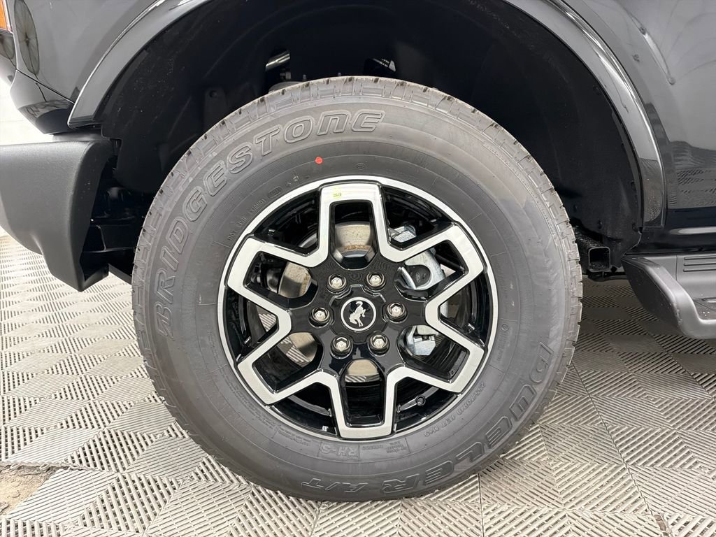 New 2026 Ford Bronco Outer Banks AWD/4WD image 11