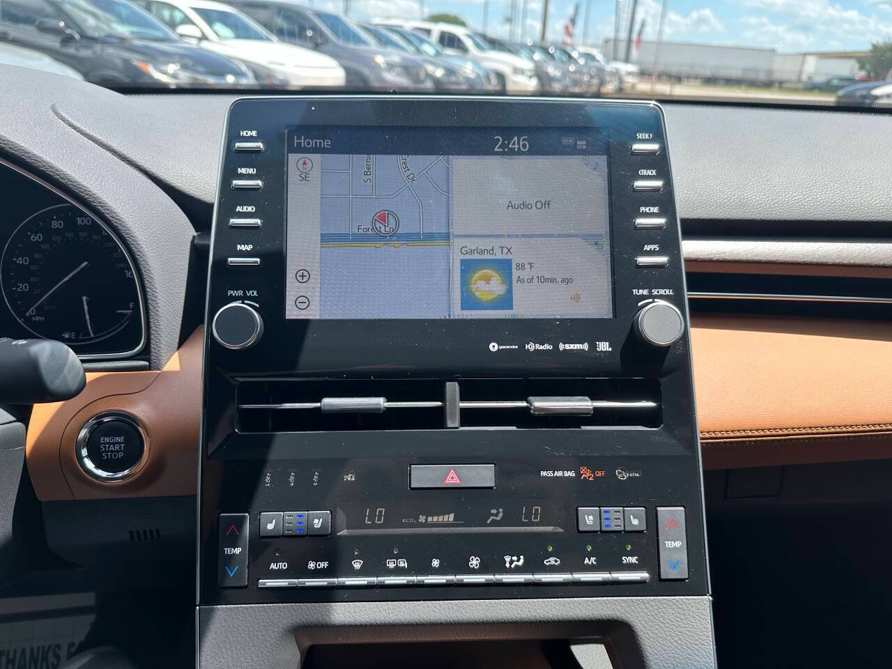 Used 2019 Toyota Avalon Limited w/ Advanced Safety Package FWD image 12