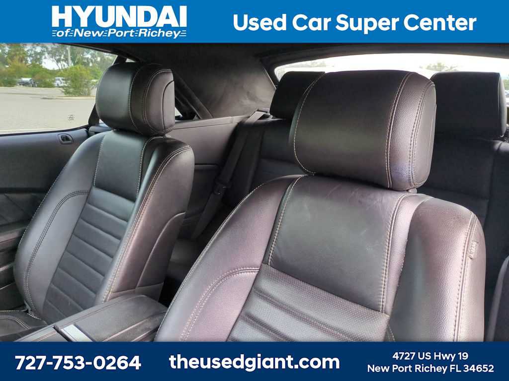 Used 2013 Ford Mustang GT Premium w/ Security Pkg RWD image 7