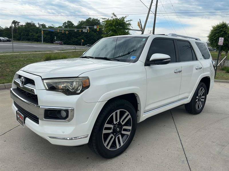 Used 2018 Toyota 4Runner Limited AWD/4WD image 8