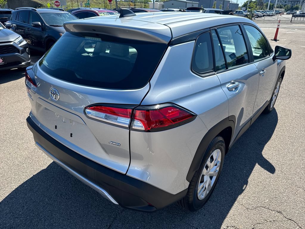 Used 2024 Toyota Corolla Cross L AWD/4WD image 8