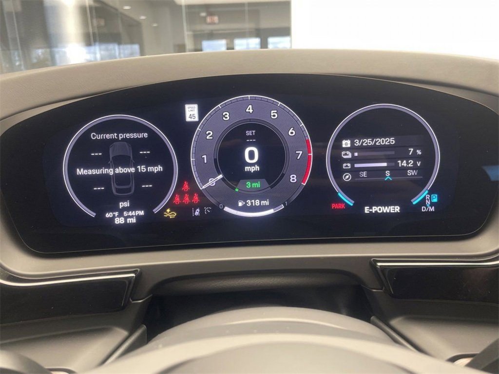 Certified 2025 Porsche Cayenne image 25