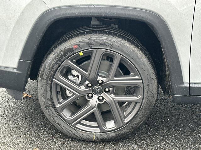 New 2026 Jeep Compass Limited image 13