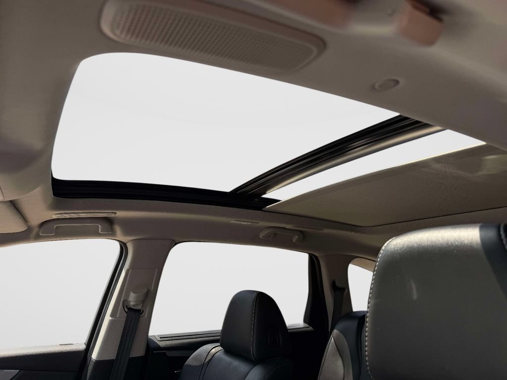 Certified 2025 Acura MDX w/ Technology Package FWD image 19
