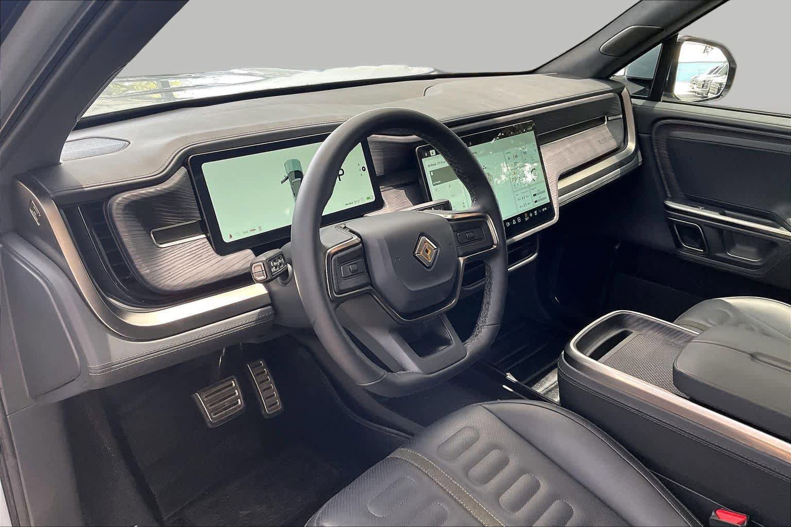 Used 2024 Rivian R1S Adventure AWD/4WD image 17
