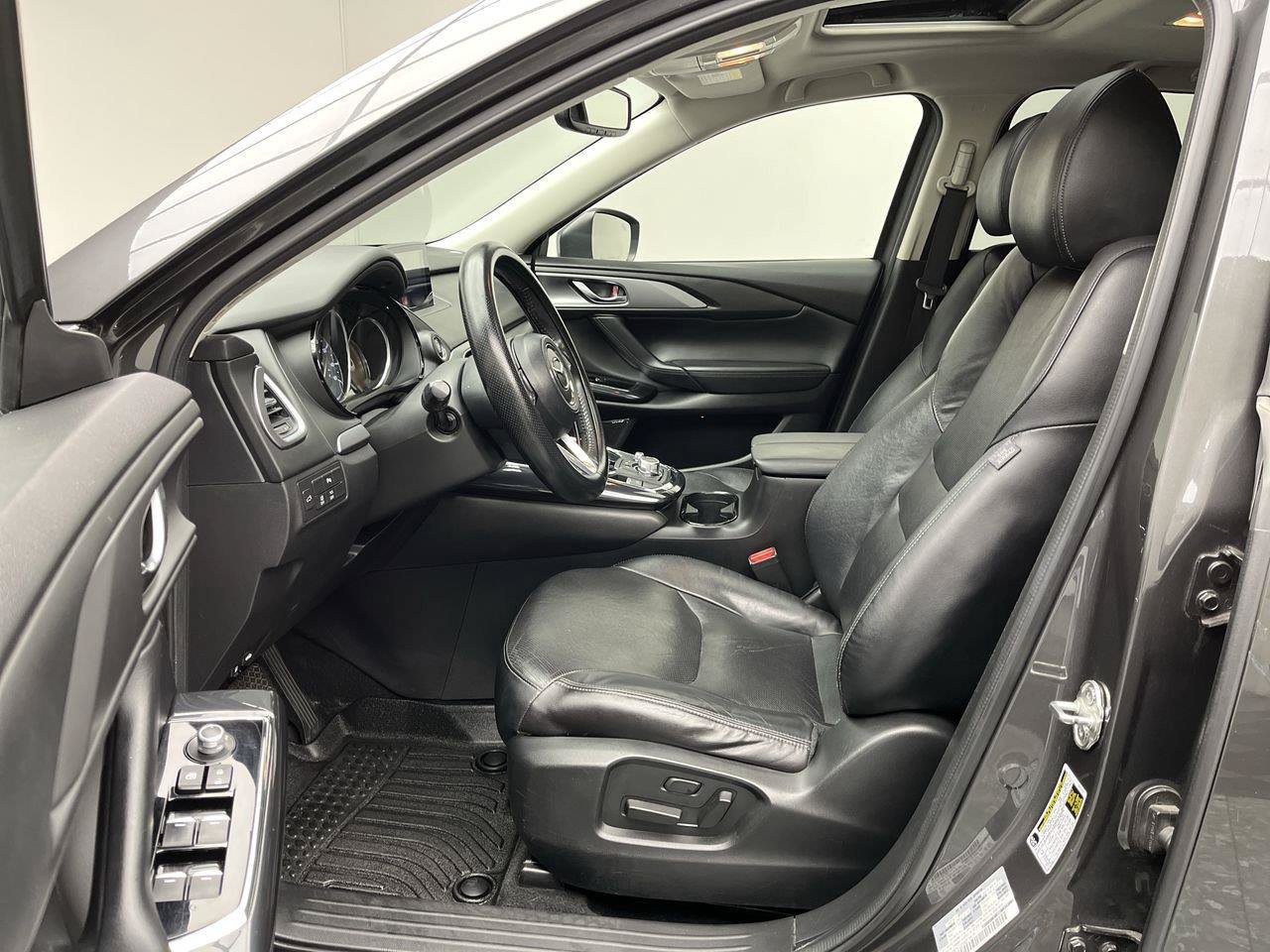 Used 2018 MAZDA CX-9 Touring w/ Touring Premium Package AWD/4WD image 3