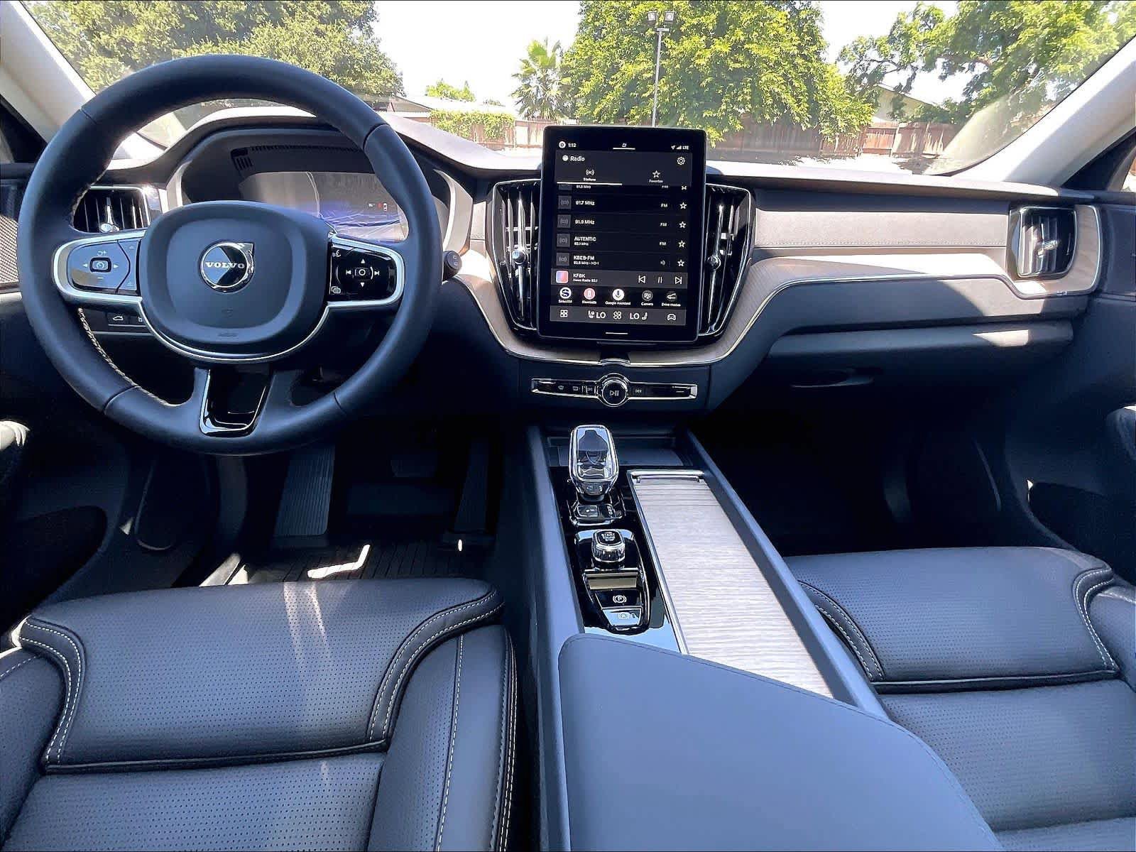New 2026 Volvo XC60 T8 Ultra w/ Climate Package AWD/4WD image 7