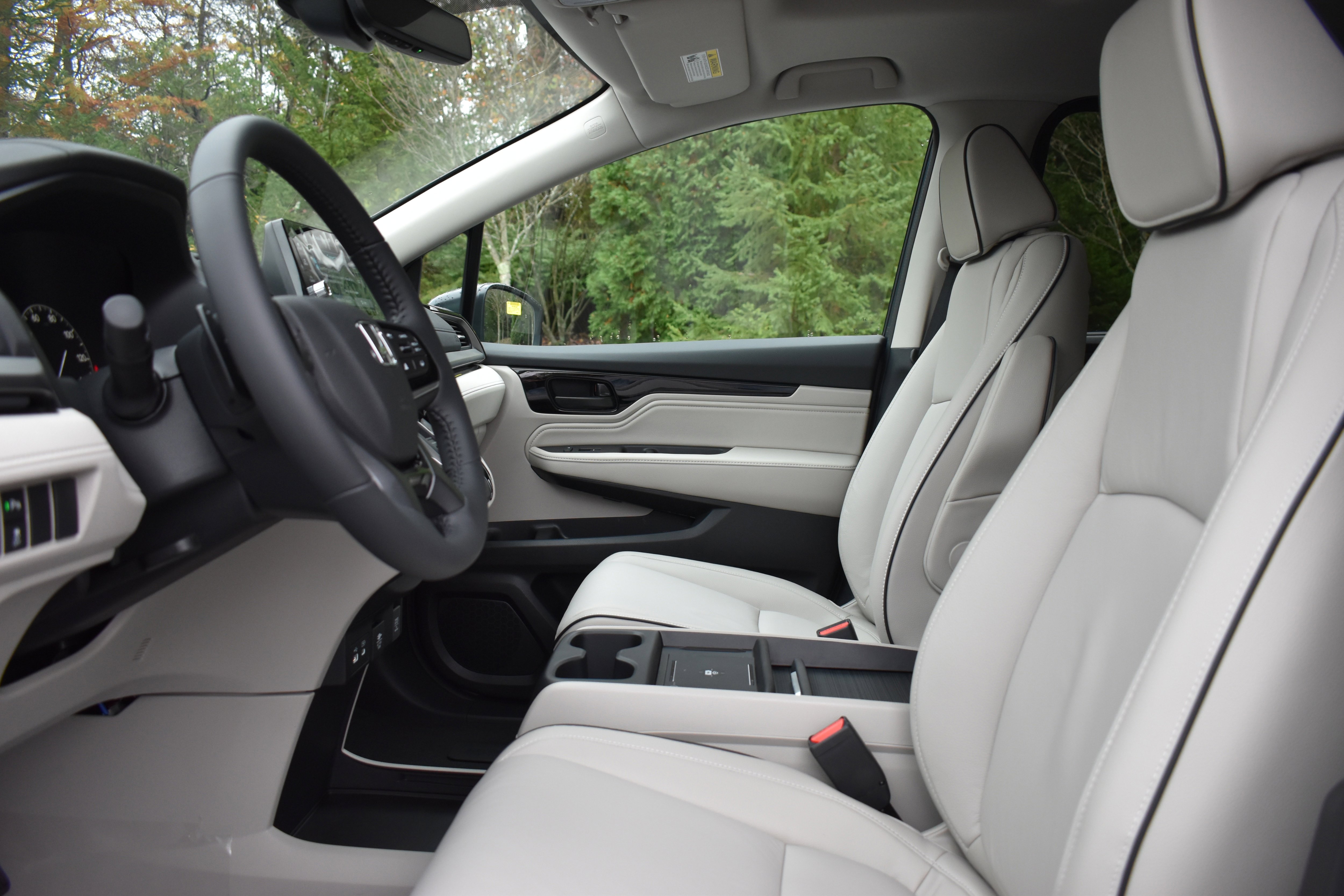 New 2026 Honda Odyssey Touring image 11