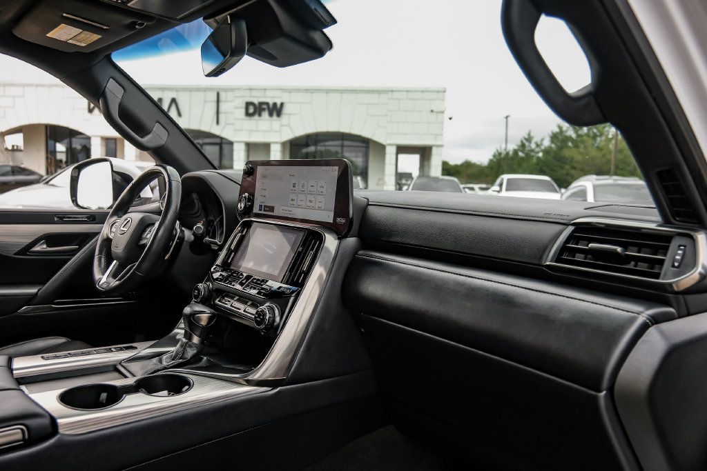Used 2024 Lexus LX 600 F Sport AWD/4WD image 10