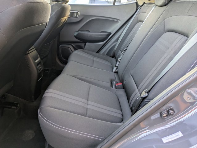 Used 2025 Hyundai Venue SEL image 22