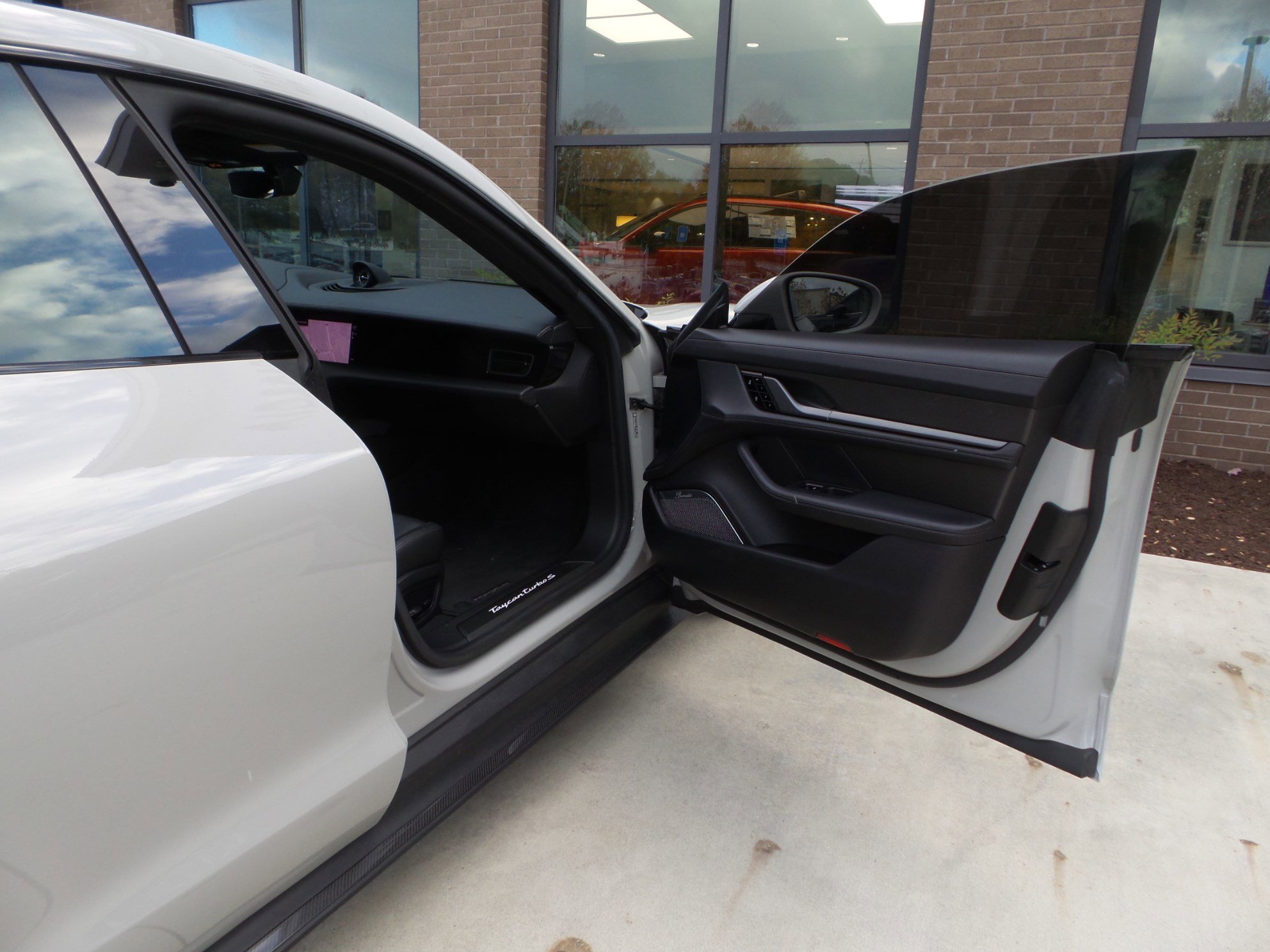 Used 2021 Porsche Taycan Turbo S image 39