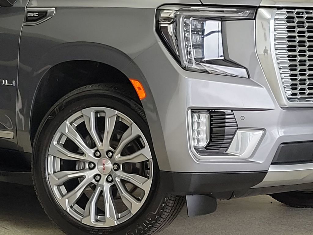 Certified 2021 GMC Yukon Denali image 2